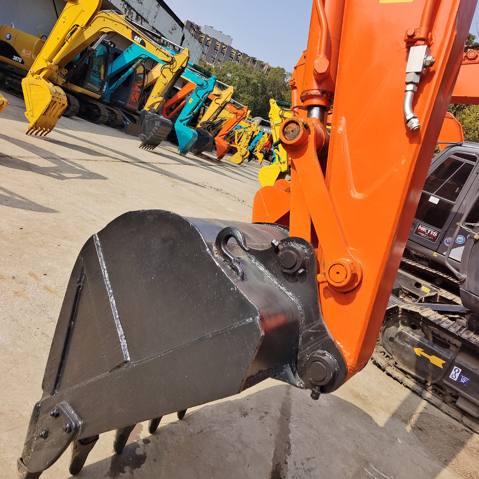 HITACHI ZX70 ZAXIS 70 - Mini pelle: photos 2 HITACHI ZX70 ZAXIS 70 - Mini pelle: photos 2