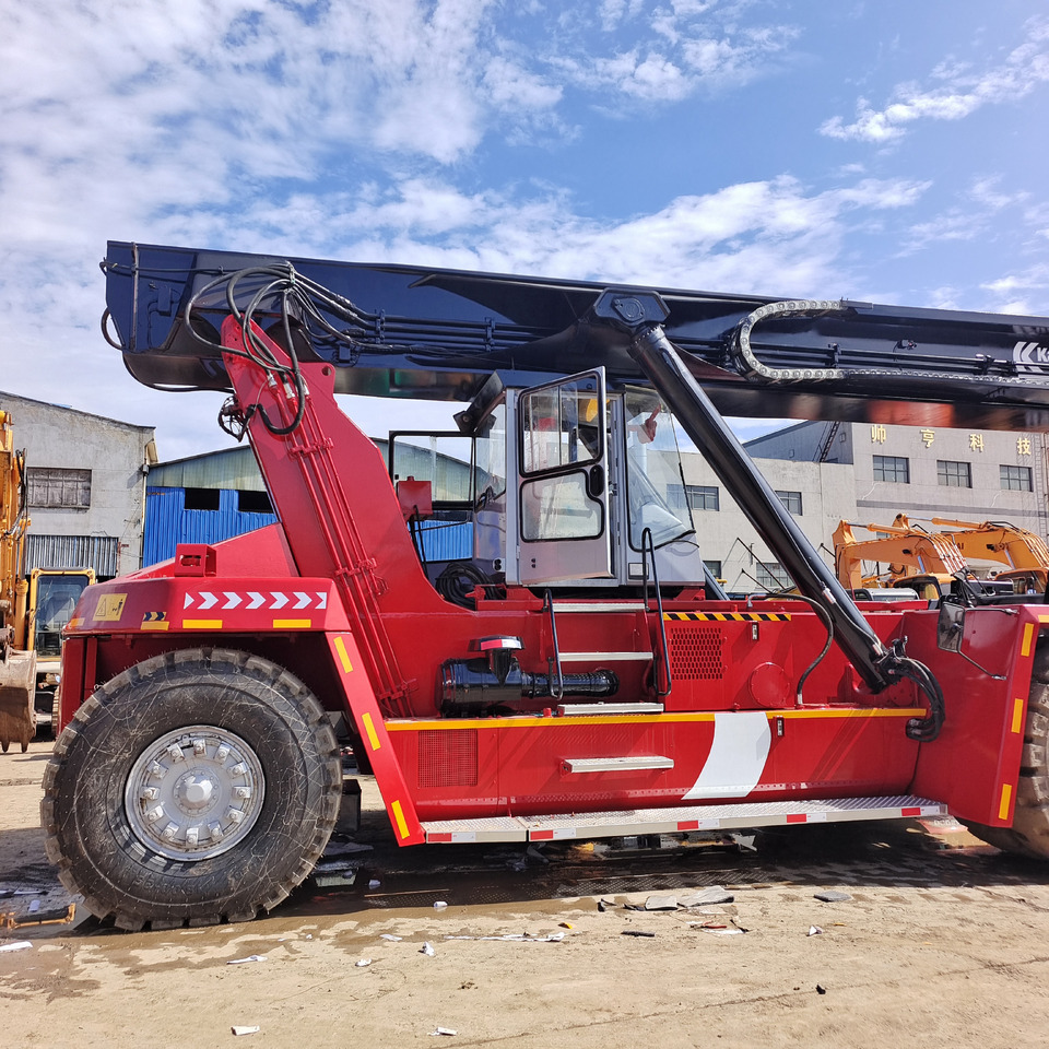 KALMAR DRF 450 DRT450 DRT DRD DRU 450 45 TON - Reach stacker: photos 1 KALMAR DRF 450 DRT450 DRT DRD DRU 450 45 TON - Reach stacker: photos 1