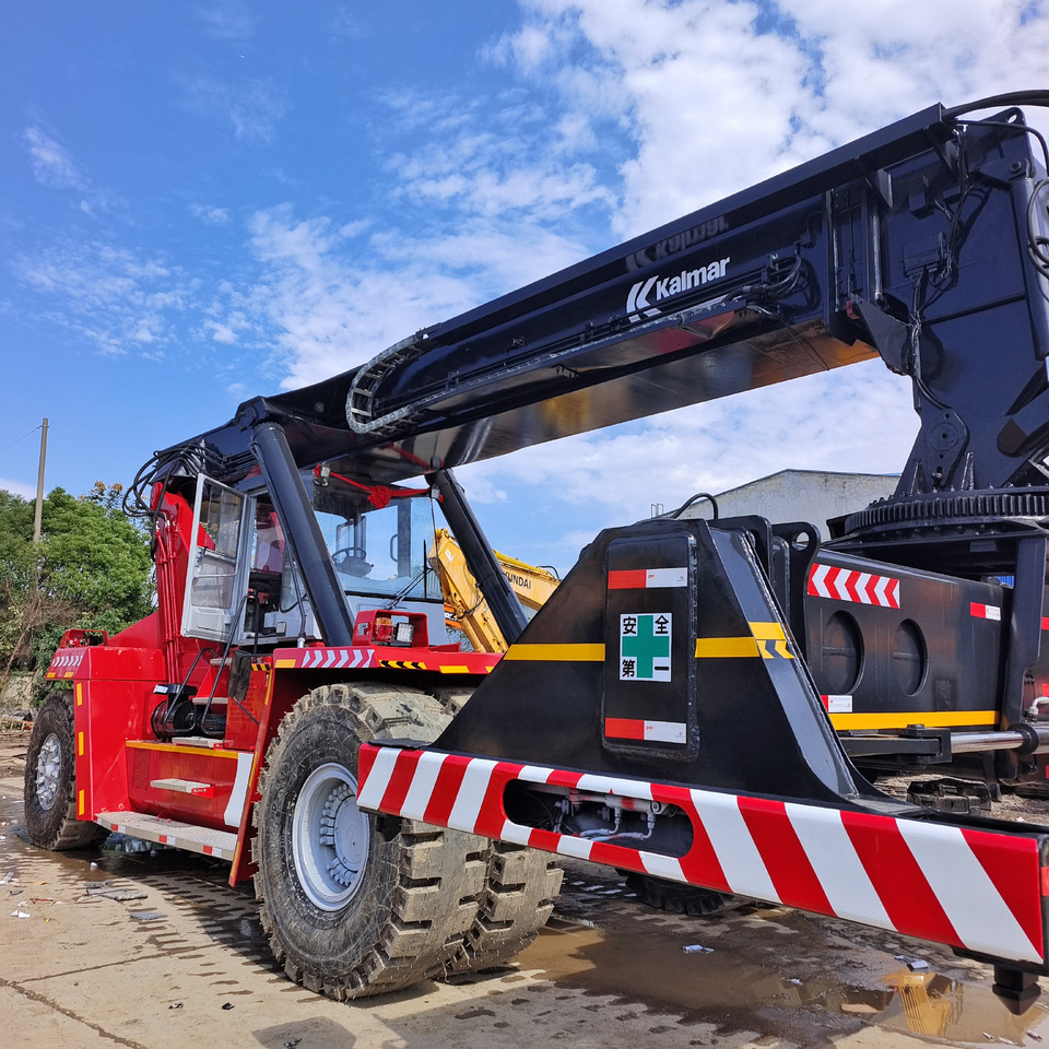 KALMAR DRF450 45 TON REACH STACKER DRT450 DRU450 DRD 450 - Reach stacker: photos 5 KALMAR DRF450 45 TON REACH STACKER DRT450 DRU450 DRD 450 - Reach stacker: photos 5