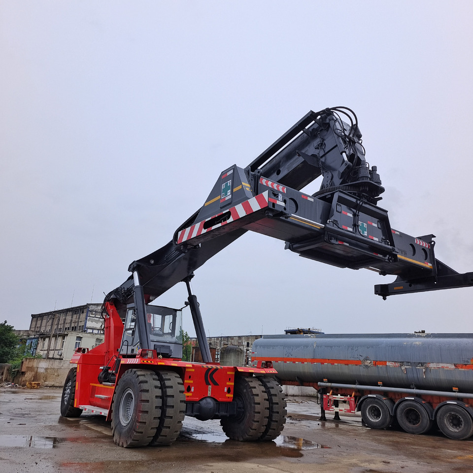 KALMAR DRF450 - Reach stacker: photos 3 KALMAR DRF450 - Reach stacker: photos 3