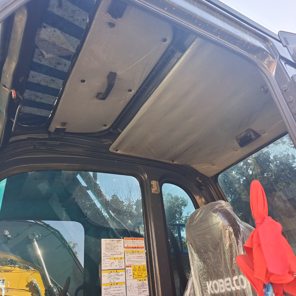 KOBELCO SK 200 - 8 - Pelle sur chenille: photos 2 KOBELCO SK 200 - 8 - Pelle sur chenille: photos 2