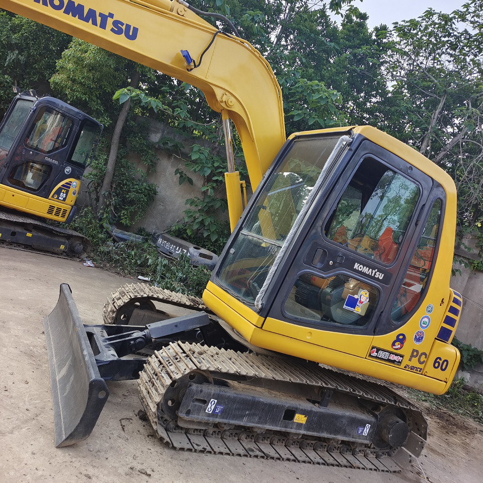 KOMATSU PC 60 - Mini pelle: photos 3 KOMATSU PC 60 - Mini pelle: photos 3