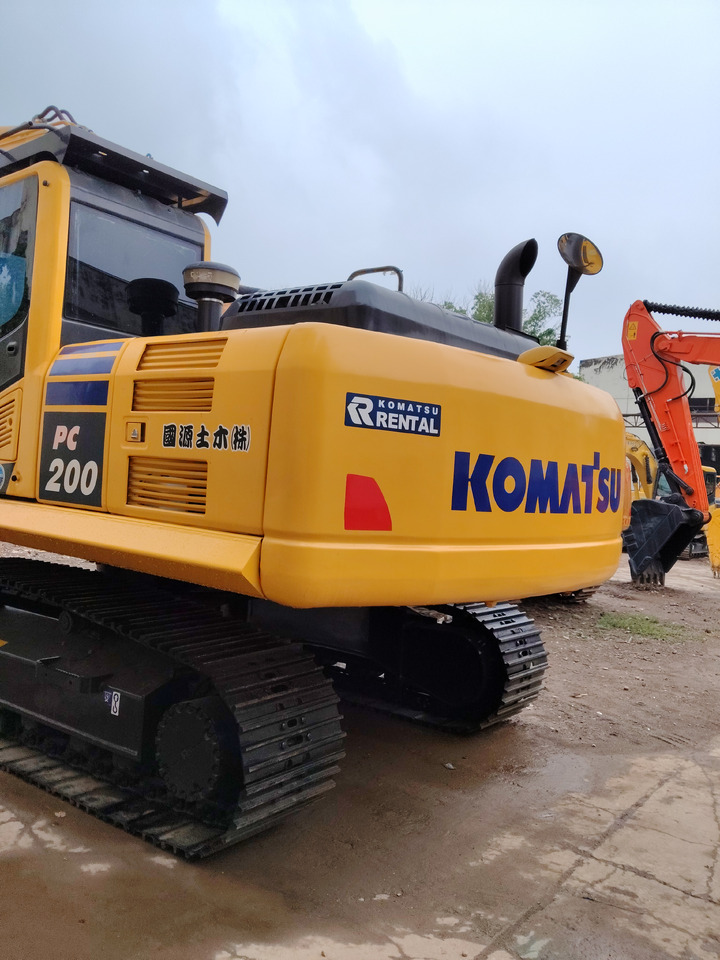 KOMATSU PC200-8 - Pelle sur chenille: photos 4 KOMATSU PC200-8 - Pelle sur chenille: photos 4
