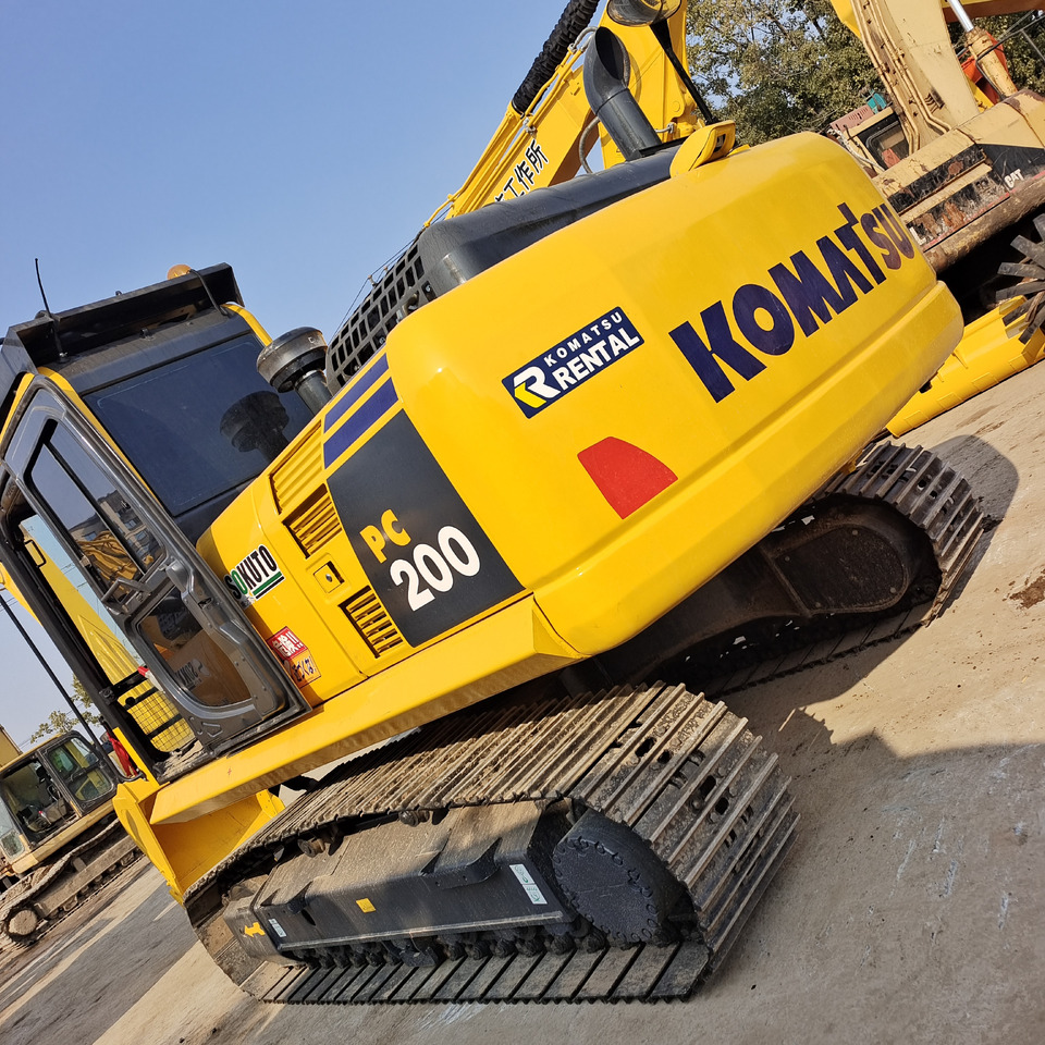 KOMATSU PC200-8 - Pelle sur chenille: photos 4 KOMATSU PC200-8 - Pelle sur chenille: photos 4
