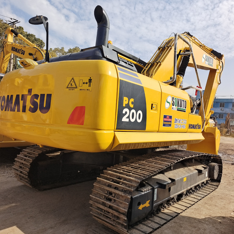 KOMATSU PC200-8 - Pelle sur chenille: photos 1 KOMATSU PC200-8 - Pelle sur chenille: photos 1