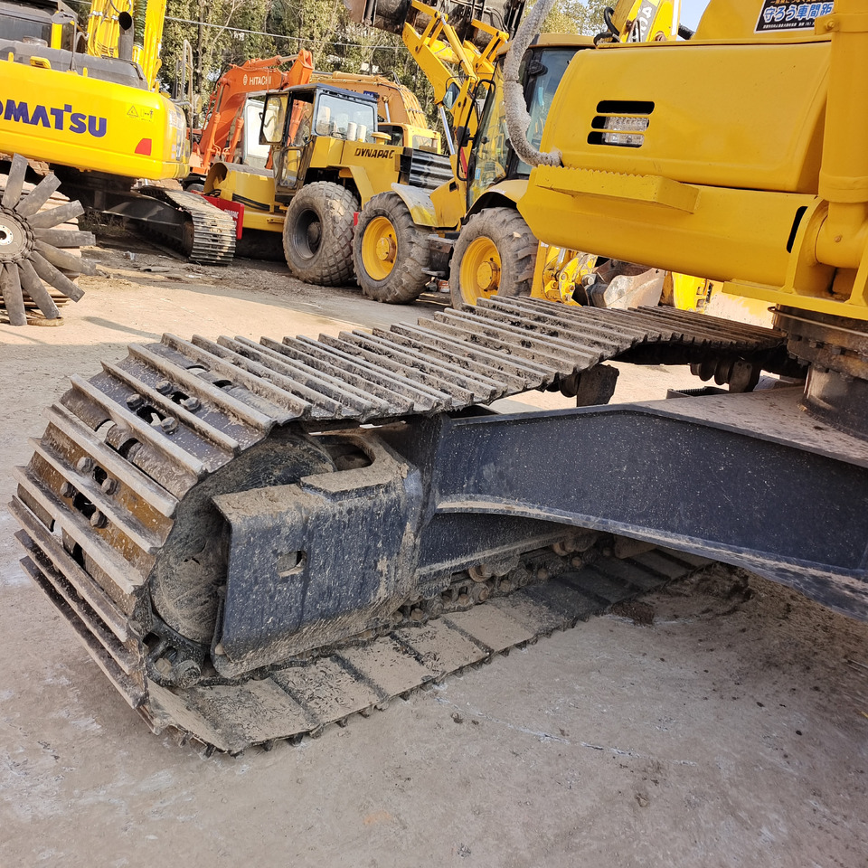 Pelle sur chenille KOMATSU PC200-8: photos 14