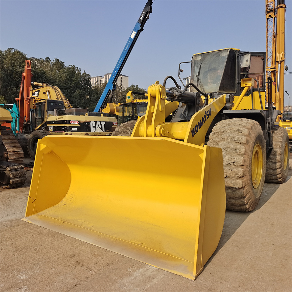 KOMATSU WA470 - Chargeuse sur pneus: photos 5 KOMATSU WA470 - Chargeuse sur pneus: photos 5