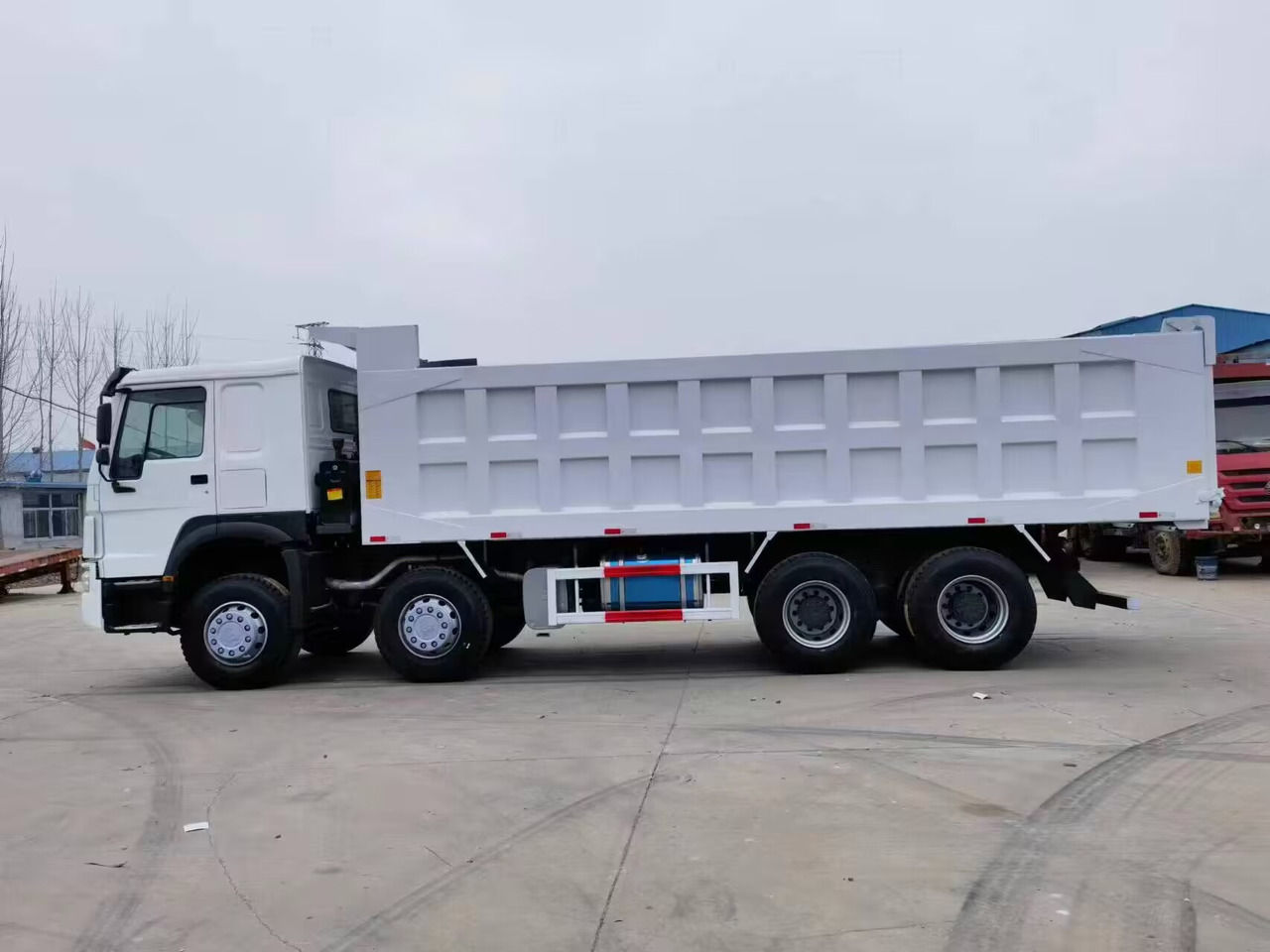 SINOTRUK HOWO 371 375 380 400 420 460 HP 6*4 8*4 4*2 DUMP TRUCK - Camion benne: photos 2 SINOTRUK HOWO 371 375 380 400 420 460 HP 6*4 8*4 4*2 DUMP TRUCK - Camion benne: photos 2