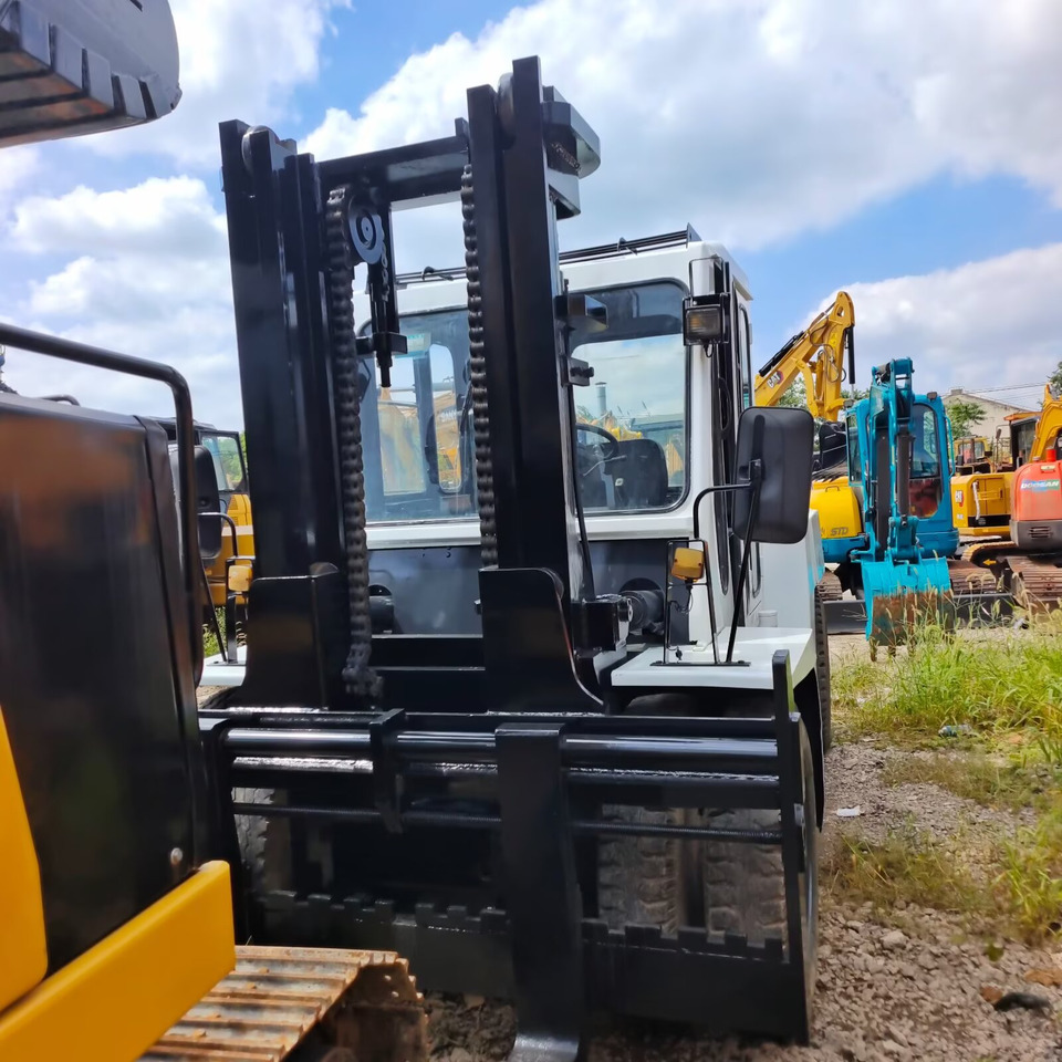 TCM FD100 10 TON - Chariot élévateur diesel: photos 3 TCM FD100 10 TON - Chariot élévateur diesel: photos 3