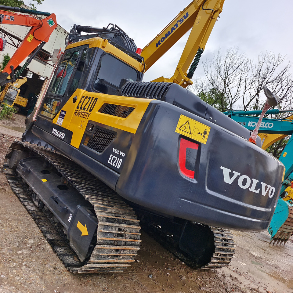 VOLVO EC210 EC210D EC210BLC EC380 - Pelle sur chenille: photos 3 VOLVO EC210 EC210D EC210BLC EC380 - Pelle sur chenille: photos 3