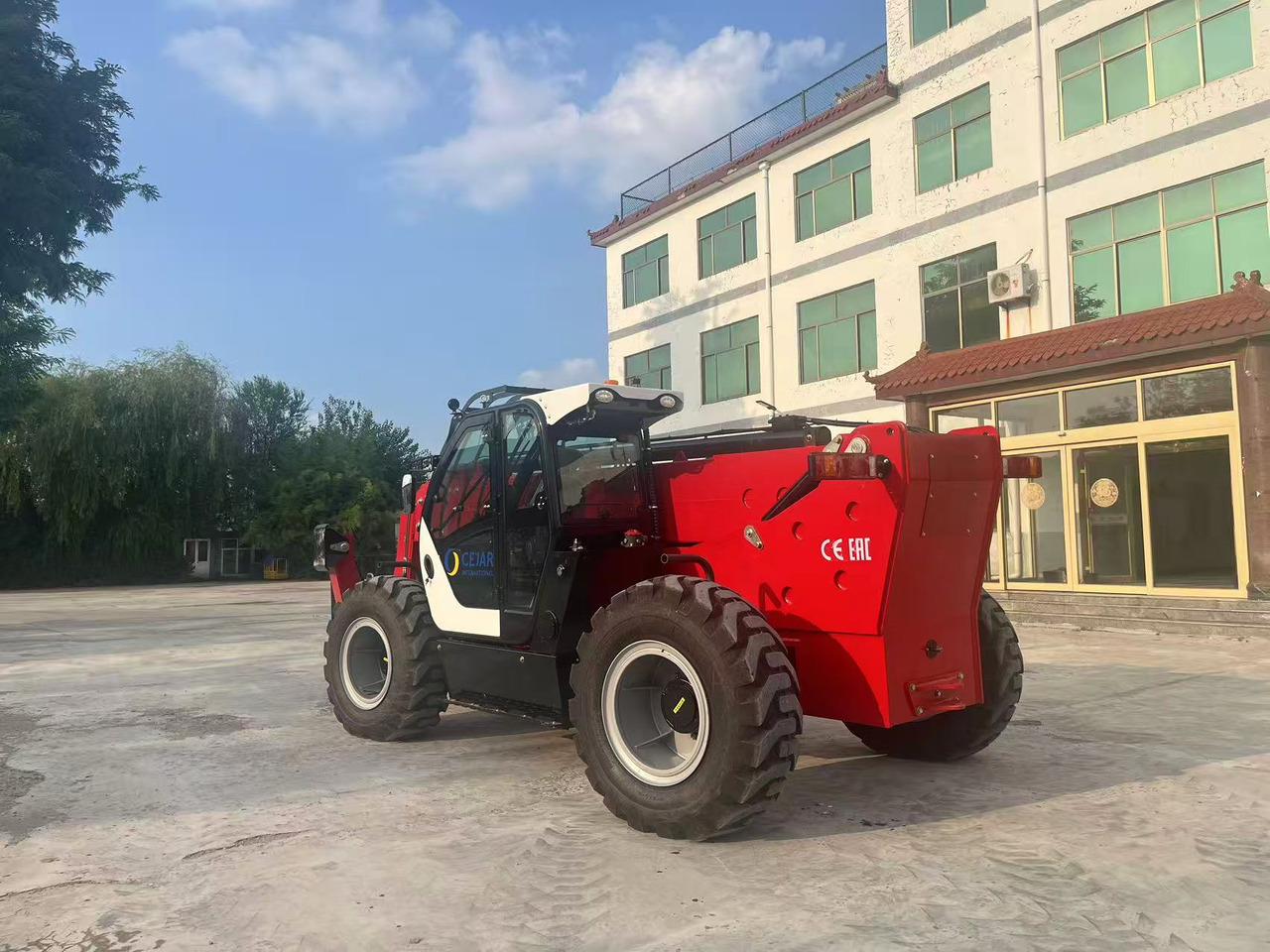 XCMG BRAND NEW 9 METER - Chariot télescopique: photos 3 XCMG BRAND NEW 9 METER - Chariot télescopique: photos 3