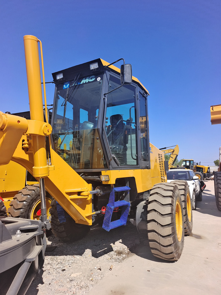 XCMG GR1803 - Niveleuse: photos 5 XCMG GR1803 - Niveleuse: photos 5