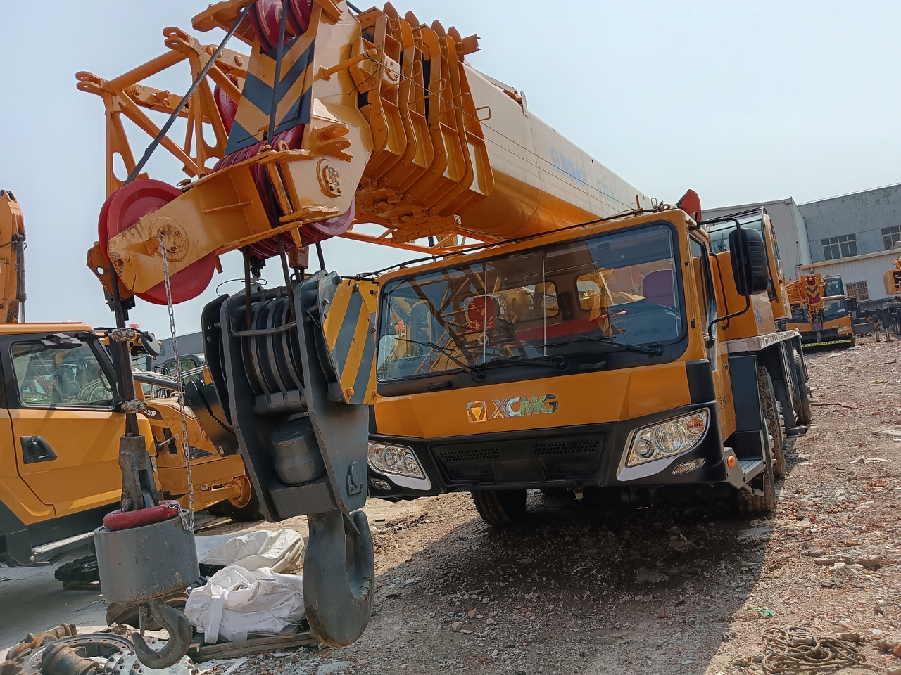 XCMG QY70K 70 TON - Grue mobile: photos 2 XCMG QY70K 70 TON - Grue mobile: photos 2