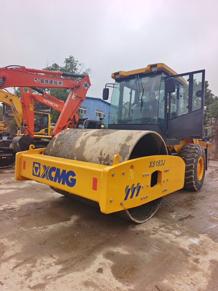 XCMG XS 183J - Rouleau compresseur: photos 3 XCMG XS 183J - Rouleau compresseur: photos 3