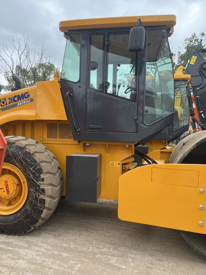 XCMG XS183J - Rouleau compresseur: photos 5 XCMG XS183J - Rouleau compresseur: photos 5