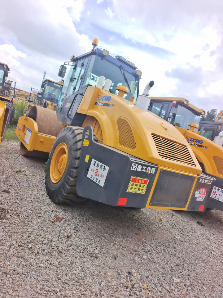 XCMG XS183J - Rouleau compresseur: photos 2 XCMG XS183J - Rouleau compresseur: photos 2