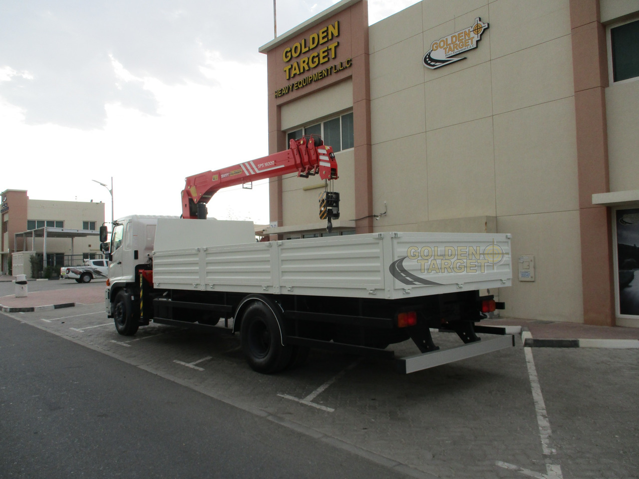 HINO 500 1625 4x2 with SANY PALFINGER SPS16000 Crane - Camion grue: photos 4 HINO 500 1625 4x2 with SANY PALFINGER SPS16000 Crane - Camion grue: photos 4