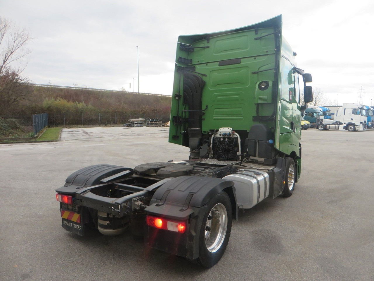 Renault T520 HSC 4x2Tractor mega Retarder - Tracteur routier: photos 3 Renault T520 HSC 4x2Tractor mega Retarder - Tracteur routier: photos 3