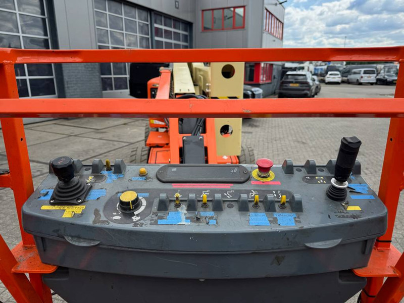 Nacelle articulée JLG E 450 AJ: photos 8