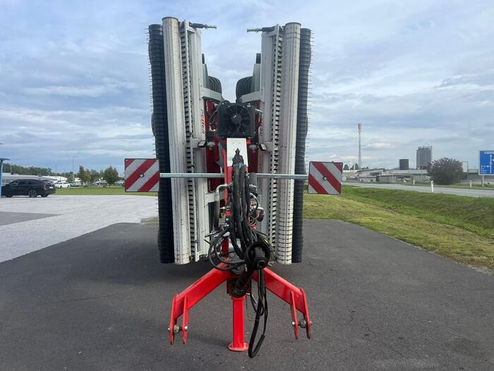 R9 profi Type 820 - Faneuse: photos 2 R9 profi Type 820 - Faneuse: photos 2