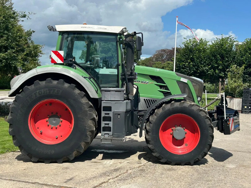 Fendt 822 VARIO Fendt Fendt vario 822 - Tracteur agricole: photos 1 Fendt 822 VARIO Fendt Fendt vario 822 - Tracteur agricole: photos 1