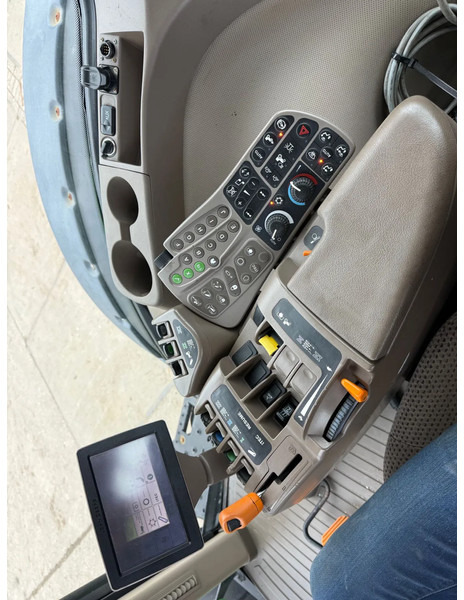 John Deere 7230R 7 230 R Trekker JD 7 serie Autopower 7230R 7 230 R Trekker JD 7 serie Autopower en leasing occasion John Deere 7230R 7 230 R Trekker JD 7 serie Autopower 7230R 7 230 R Trekker JD 7 serie Autopower: photos 6 John Deere 7230R 7 230 R Trekker JD 7 serie Autopower 7230R 7 230 R Trekker JD 7 serie Autopower en leasing occasion John Deere 7230R 7 230 R Trekker JD 7 serie Autopower 7230R 7 230 R Trekker JD 7 serie Autopower: photos 6