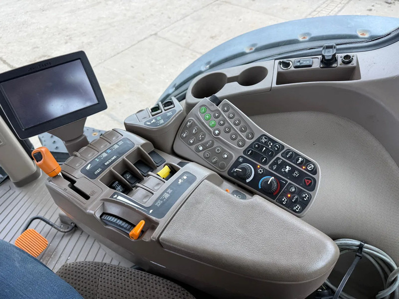 John Deere 7230R 7 230 R Trekker JD 7 serie Autopower 7230R 7 230 R Trekker JD 7 serie Autopower en leasing occasion John Deere 7230R 7 230 R Trekker JD 7 serie Autopower 7230R 7 230 R Trekker JD 7 serie Autopower: photos 8 John Deere 7230R 7 230 R Trekker JD 7 serie Autopower 7230R 7 230 R Trekker JD 7 serie Autopower en leasing occasion John Deere 7230R 7 230 R Trekker JD 7 serie Autopower 7230R 7 230 R Trekker JD 7 serie Autopower: photos 8