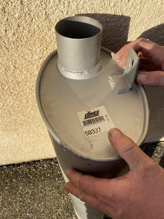 Pot MB VARIO 814 : - Pièces de rechange pour Bus: photos 2 Pot MB VARIO 814 : - Pièces de rechange pour Bus: photos 2