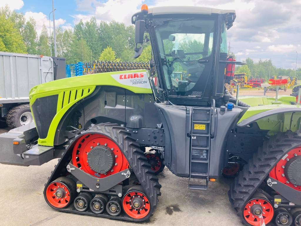 Claas XERION 5000 TRAC TS - Tracteur agricole: photos 4 Claas XERION 5000 TRAC TS - Tracteur agricole: photos 4
