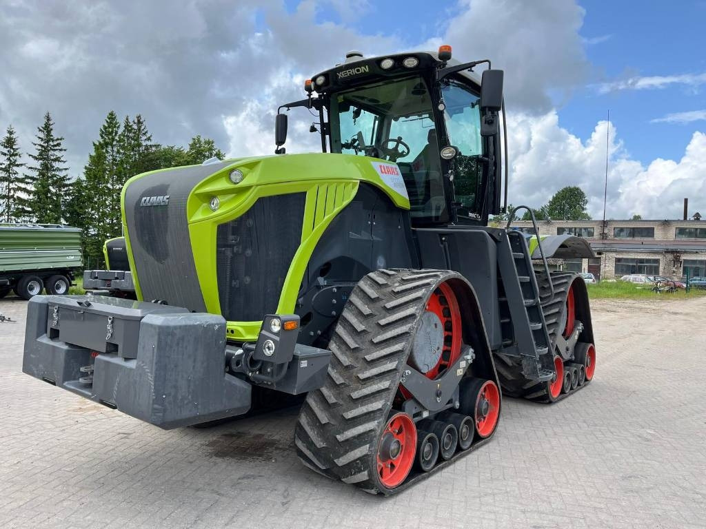 Claas XERION 5000 TRAC TS - Tracteur agricole: photos 1 Claas XERION 5000 TRAC TS - Tracteur agricole: photos 1