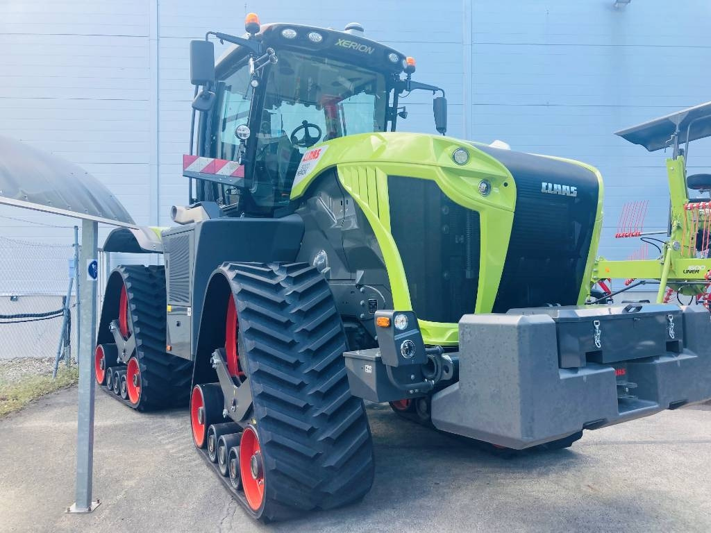 Claas XERION 5000 TRAC TS - Tracteur agricole: photos 1 Claas XERION 5000 TRAC TS - Tracteur agricole: photos 1