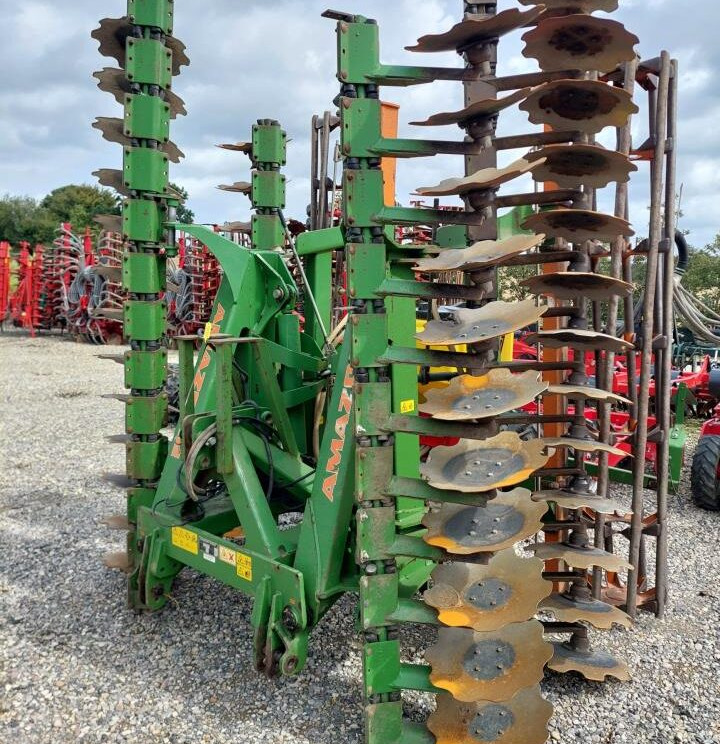 Amazone Catros 6001-2 med APV-spreder - Cover crop: photos 5 Amazone Catros 6001-2 med APV-spreder - Cover crop: photos 5