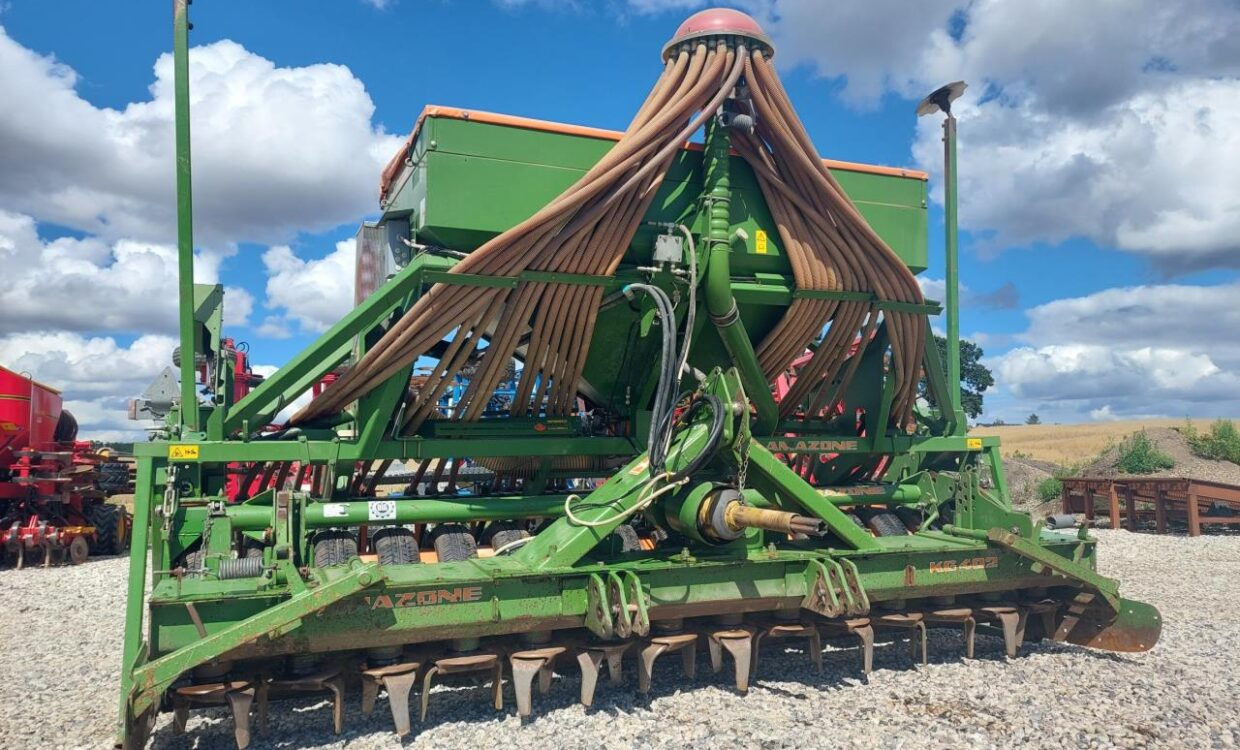 Combiné de semis Amazone KG402 M. AD-P 402