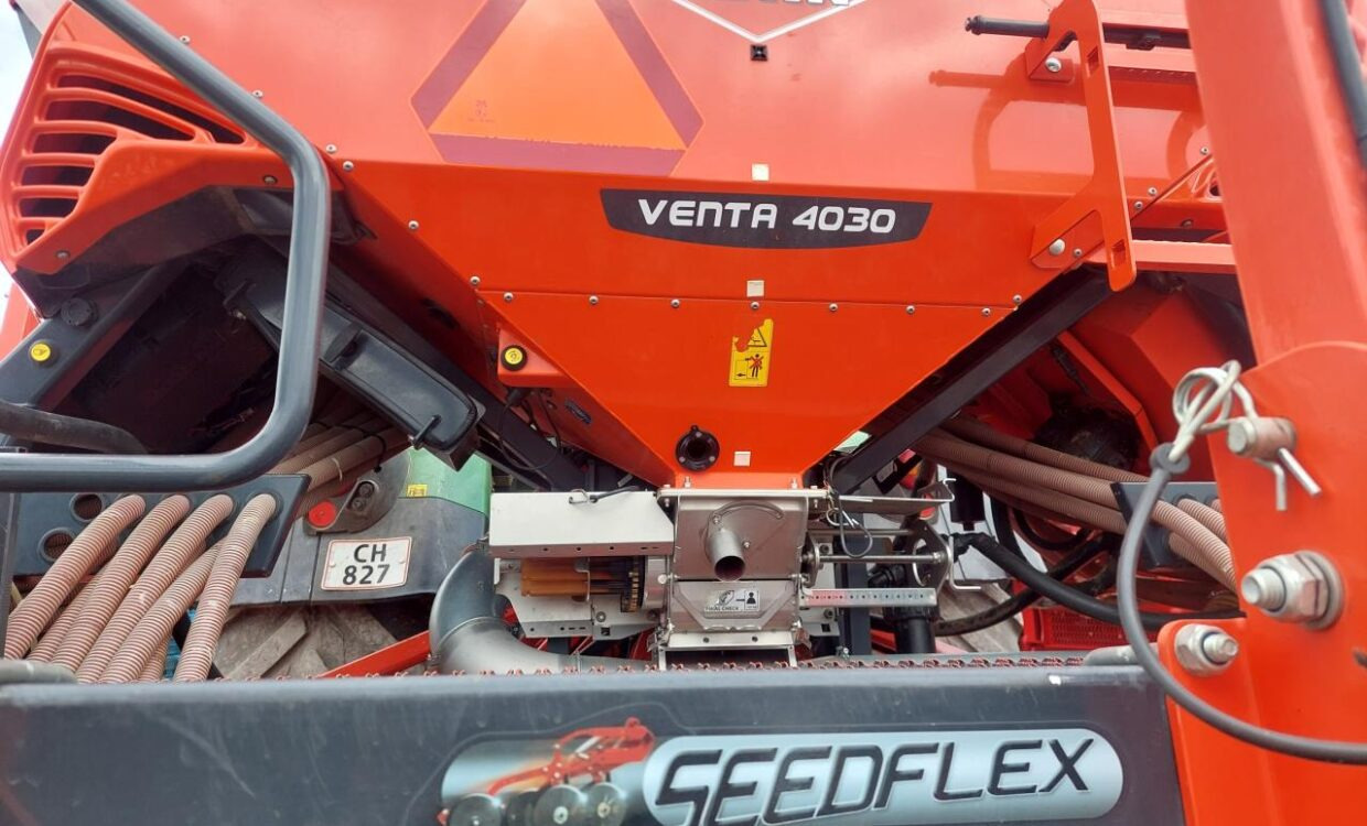 Kuhn Kuhn Venta 4030 / HR 4004 - Combiné de semis: photos 5 Kuhn Kuhn Venta 4030 / HR 4004 - Combiné de semis: photos 5