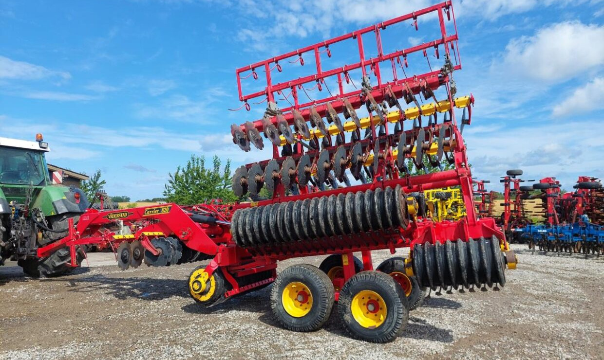 Väderstad Carrier 820 tallerkenharve - Cover crop: photos 4 Väderstad Carrier 820 tallerkenharve - Cover crop: photos 4