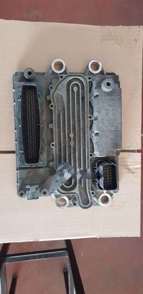 Continental ACM2 A000 446 34 54 Mercedes-Benz Actros MP4 euro 6 - Bloc de gestion pour Camion: photos 1 Continental ACM2 A000 446 34 54 Mercedes-Benz Actros MP4 euro 6 - Bloc de gestion pour Camion: photos 1