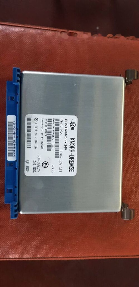 Continental CENTRAL GATEWAY A 000 446 1527 Mercedes-Benz ACTROS MB4 - Bloc de gestion pour Camion: photos 3 Continental CENTRAL GATEWAY A 000 446 1527 Mercedes-Benz ACTROS MB4 - Bloc de gestion pour Camion: photos 3