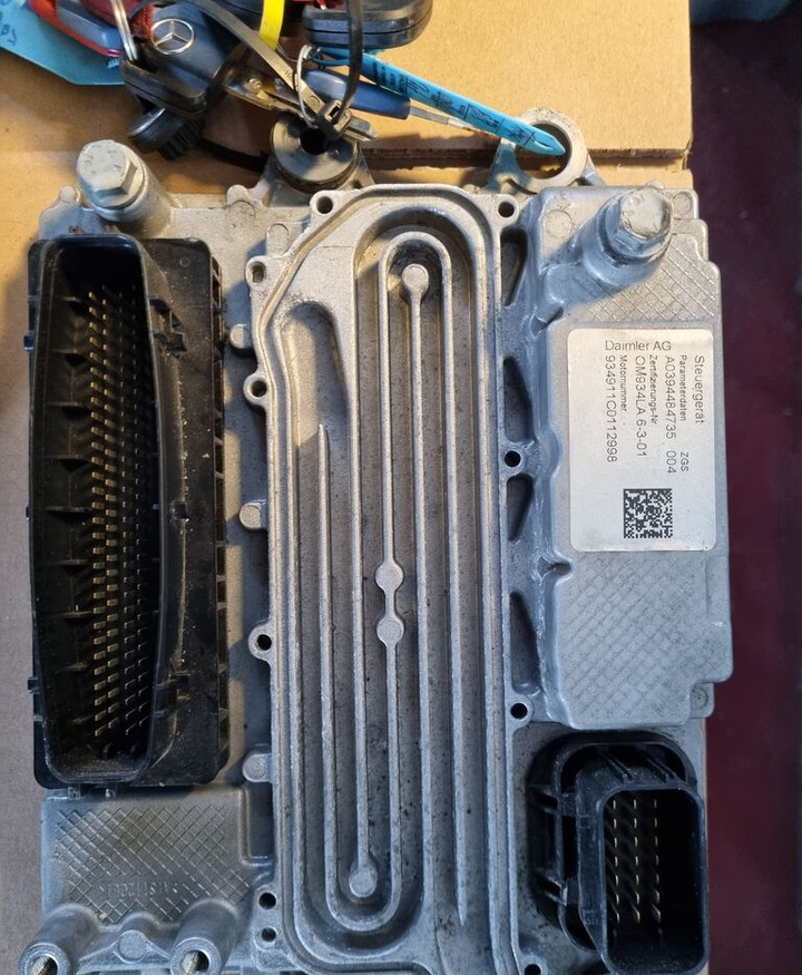 Continental CONTROL MODULE MCM2 Mercedes-Benz ACTROS MP4 EURO 6 - Bloc de gestion pour Camion: photos 5 Continental CONTROL MODULE MCM2 Mercedes-Benz ACTROS MP4 EURO 6 - Bloc de gestion pour Camion: photos 5