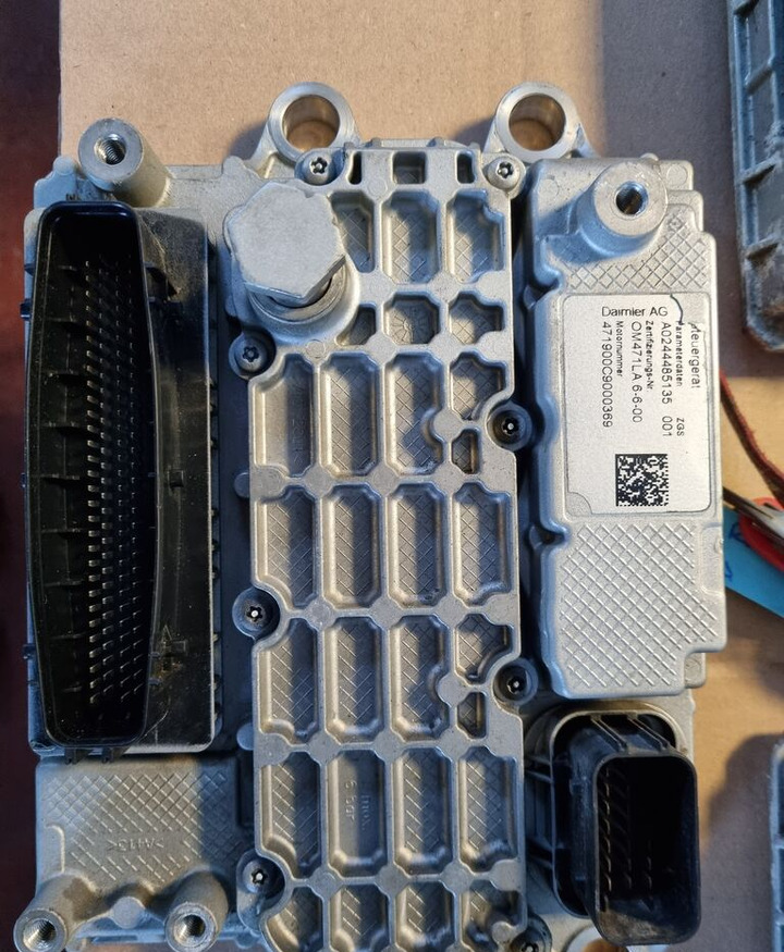 Continental CONTROL MODULE MCM2 Mercedes-Benz ACTROS MP4 EURO 6 - Bloc de gestion pour Camion: photos 2 Continental CONTROL MODULE MCM2 Mercedes-Benz ACTROS MP4 EURO 6 - Bloc de gestion pour Camion: photos 2