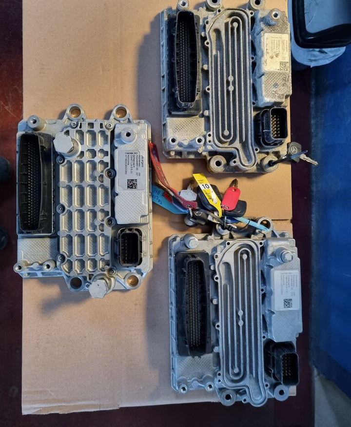 Continental CONTROL MODULE MCM2 Mercedes-Benz ACTROS MP4 EURO 6 - Bloc de gestion pour Camion: photos 3 Continental CONTROL MODULE MCM2 Mercedes-Benz ACTROS MP4 EURO 6 - Bloc de gestion pour Camion: photos 3