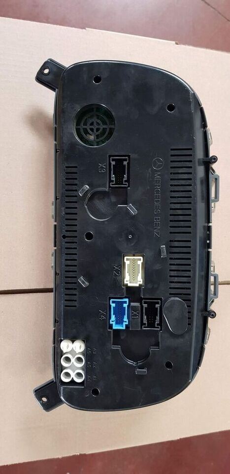 Continental FR/CPC Mercedes-Benz ACTROS MP2 - Bloc de gestion pour Camion: photos 4 Continental FR/CPC Mercedes-Benz ACTROS MP2 - Bloc de gestion pour Camion: photos 4