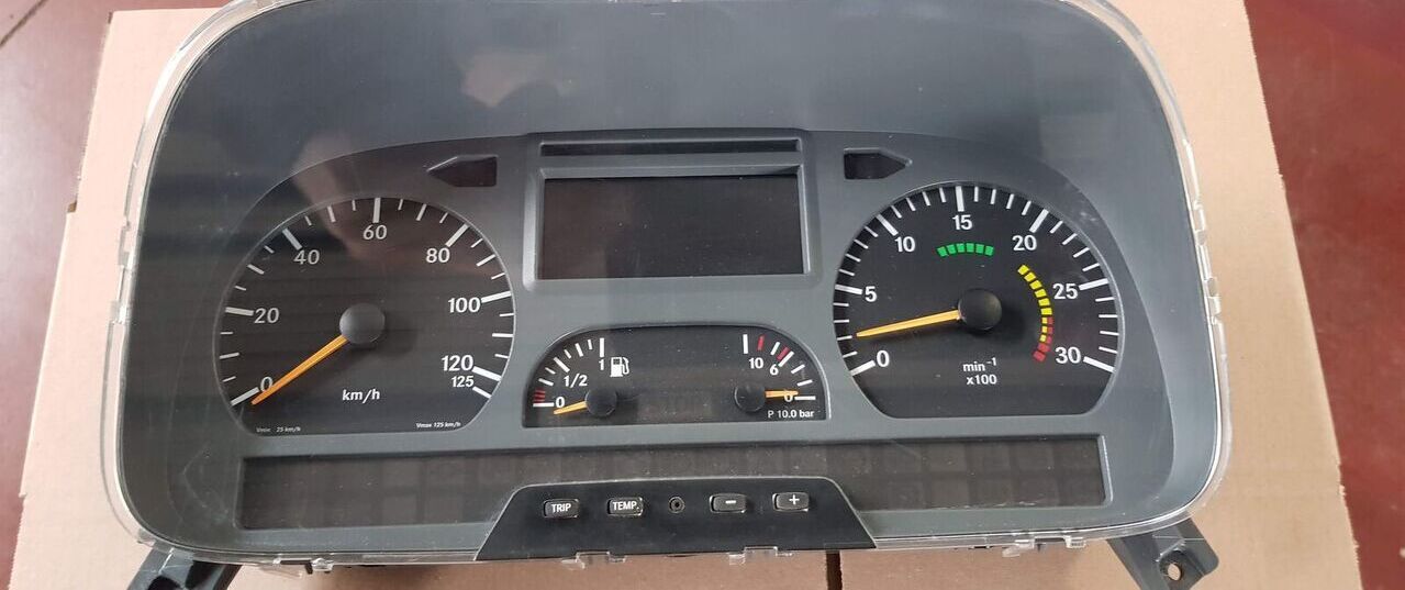 Continental FR/CPC Mercedes-Benz ACTROS MP2 - Bloc de gestion pour Camion: photos 2 Continental FR/CPC Mercedes-Benz ACTROS MP2 - Bloc de gestion pour Camion: photos 2