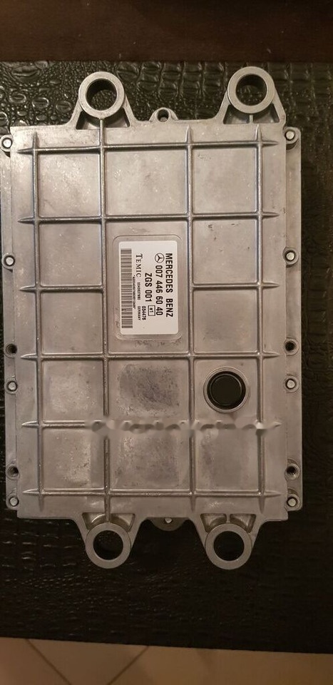 Continental Mercedes-Benz ACTROS MB3 - Bloc de gestion pour Camion: photos 1 Continental Mercedes-Benz ACTROS MB3 - Bloc de gestion pour Camion: photos 1