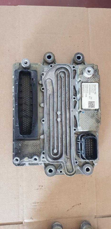 Continental Mercedes-Benz ACTROS MB4 - Bloc de gestion pour Camion: photos 3 Continental Mercedes-Benz ACTROS MB4 - Bloc de gestion pour Camion: photos 3