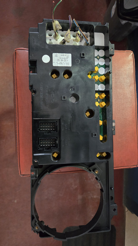 MERCEDES-BENZ INSTRUMENT PANEL MERCEDES ATEGO - Panel de instrumentos pour Camion: photos 3 MERCEDES-BENZ INSTRUMENT PANEL MERCEDES ATEGO - Panel de instrumentos pour Camion: photos 3