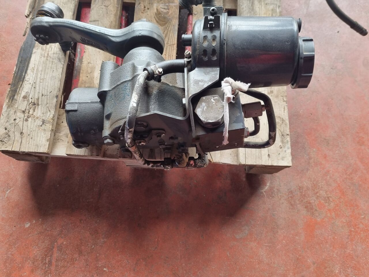 Mercedes-Benz ACTROS LS8 MP2 -MP3-MP4 A9304601200 Mercedes-Benz ACTROS MP2 - Volant pour Camion: photos 4 Mercedes-Benz ACTROS LS8 MP2 -MP3-MP4 A9304601200 Mercedes-Benz ACTROS MP2 - Volant pour Camion: photos 4