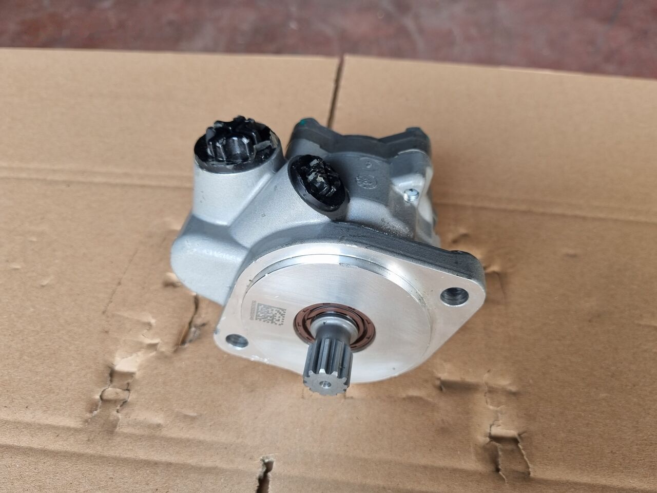 Mercedes-Benz ATEGO EURO 6 - Pompe hydraulique pour Camion: photos 2 Mercedes-Benz ATEGO EURO 6 - Pompe hydraulique pour Camion: photos 2