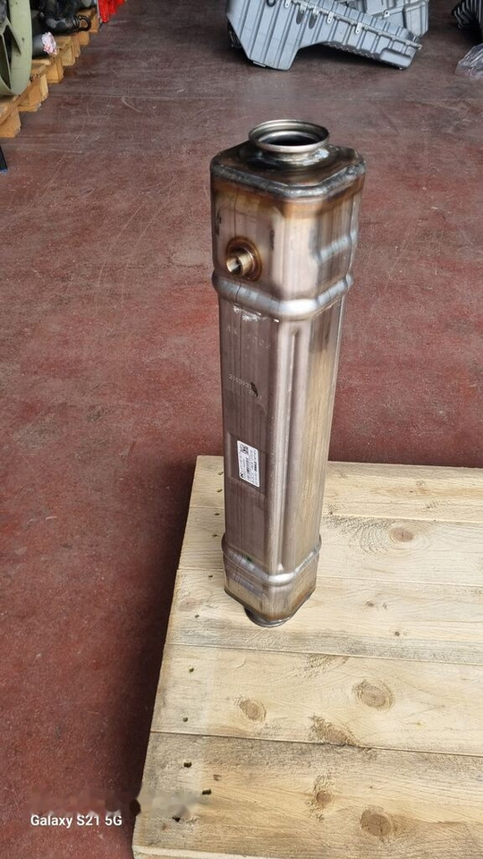 Mercedes-Benz EXHAUST GAS COULER A 4721401675 Mercedes-Benz ACTROS MP4 - Moteur et pièces pour Camion: photos 1 Mercedes-Benz EXHAUST GAS COULER A 4721401675 Mercedes-Benz ACTROS MP4 - Moteur et pièces pour Camion: photos 1
