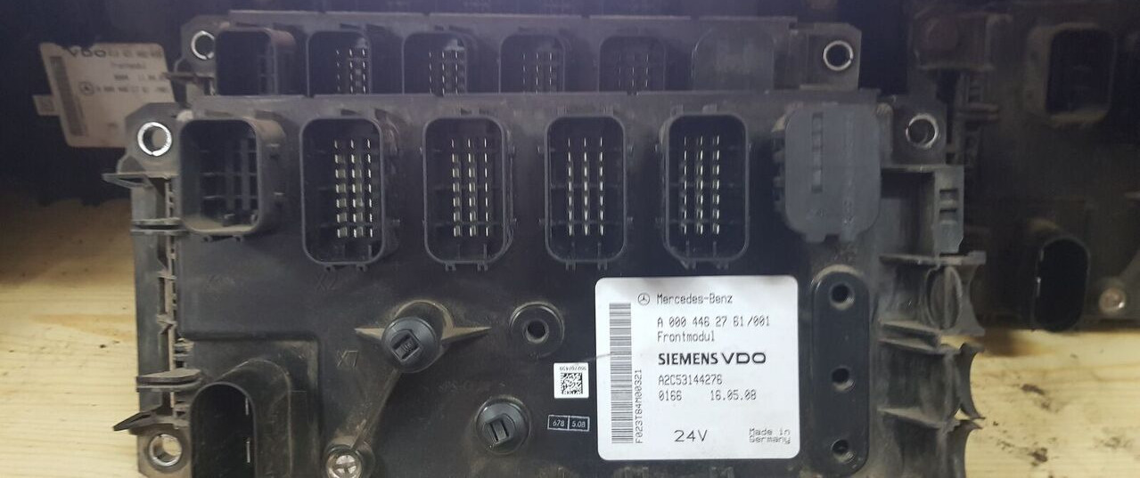 Mercedes-Benz HECKMODUL FRONTMODUL Mercedes-Benz ACTROS MB2 - Bloc de gestion pour Camion: photos 5 Mercedes-Benz HECKMODUL FRONTMODUL Mercedes-Benz ACTROS MB2 - Bloc de gestion pour Camion: photos 5