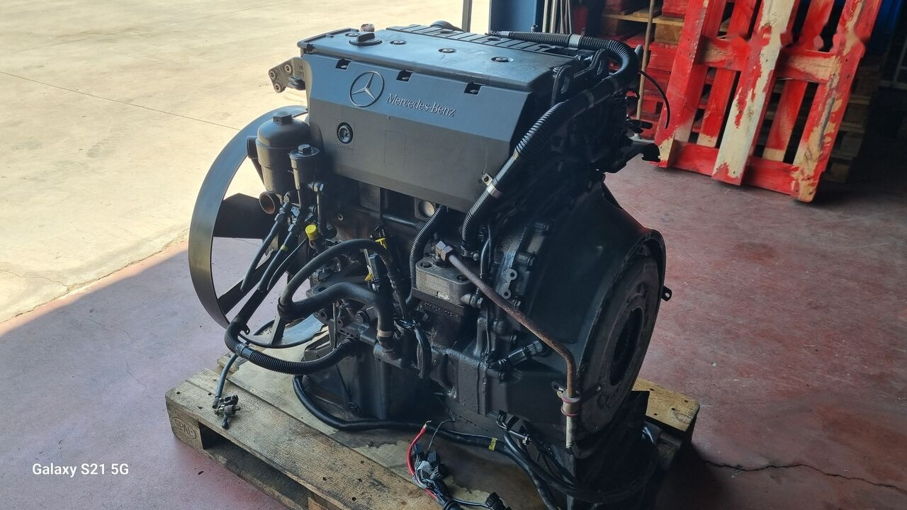 Mercedes-Benz MOTOR OM 924 LA EURO 5 OM 924 930 Mercedes-Benz ATEGO - Moteur pour Camion: photos 3 Mercedes-Benz MOTOR OM 924 LA EURO 5 OM 924 930 Mercedes-Benz ATEGO - Moteur pour Camion: photos 3